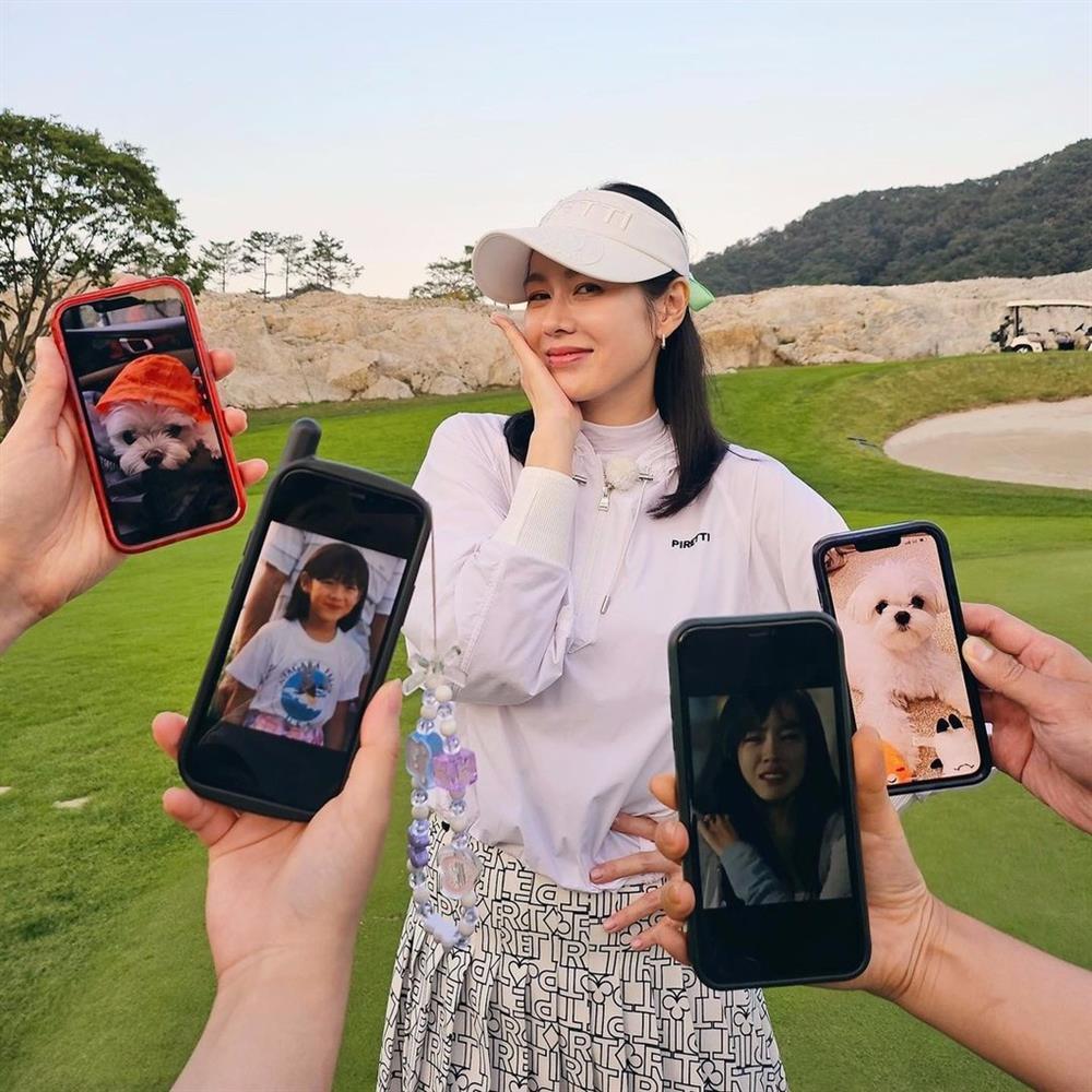 Son Ye Jin cười tít mắt khi nhắc tới cuộc hôn nhân ngọt ngào với Hyun Bin-1