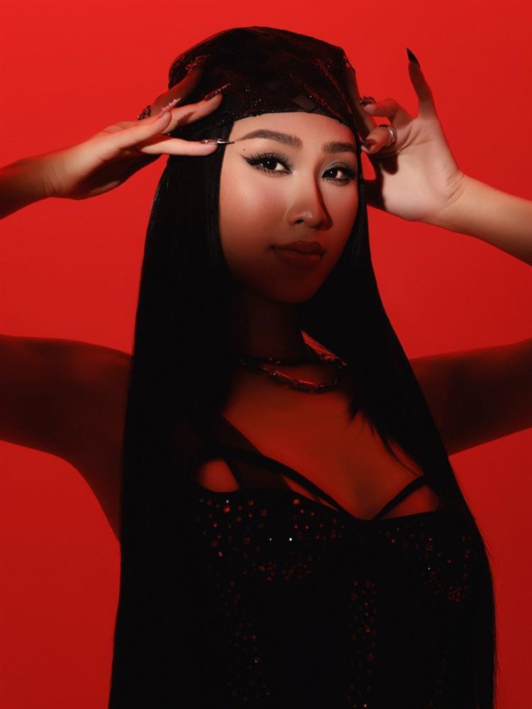 Vẻ đẹp nóng bỏng của mỹ nhân 6 lần thi hoa hậu, từng bị tự kỷ-2