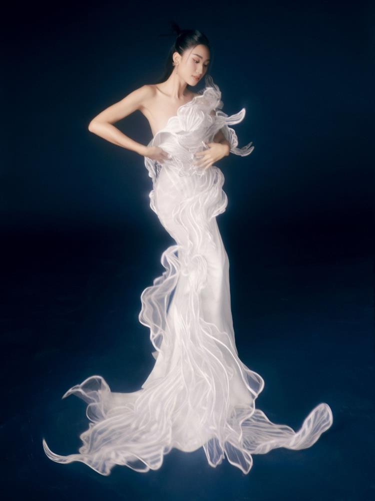 Vẻ đẹp nóng bỏng của mỹ nhân 6 lần thi hoa hậu, từng bị tự kỷ-7