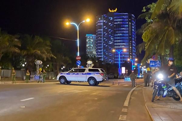 Xe máy va chạm ô tô tải, 2 học sinh lớp 10 tử vong-2