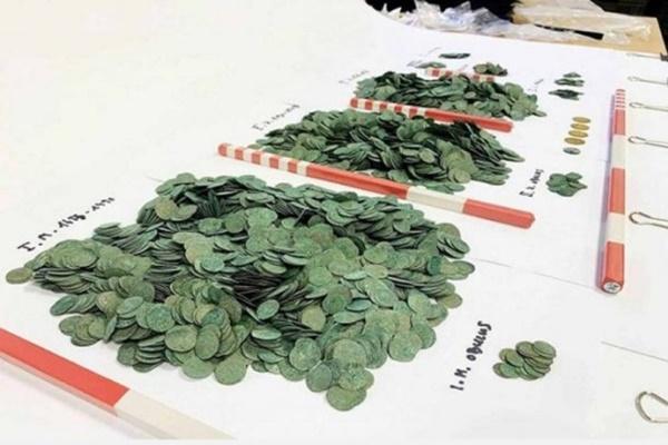 Dọn giếng khô bỏ không, bất ngờ tìm được kho báu-2