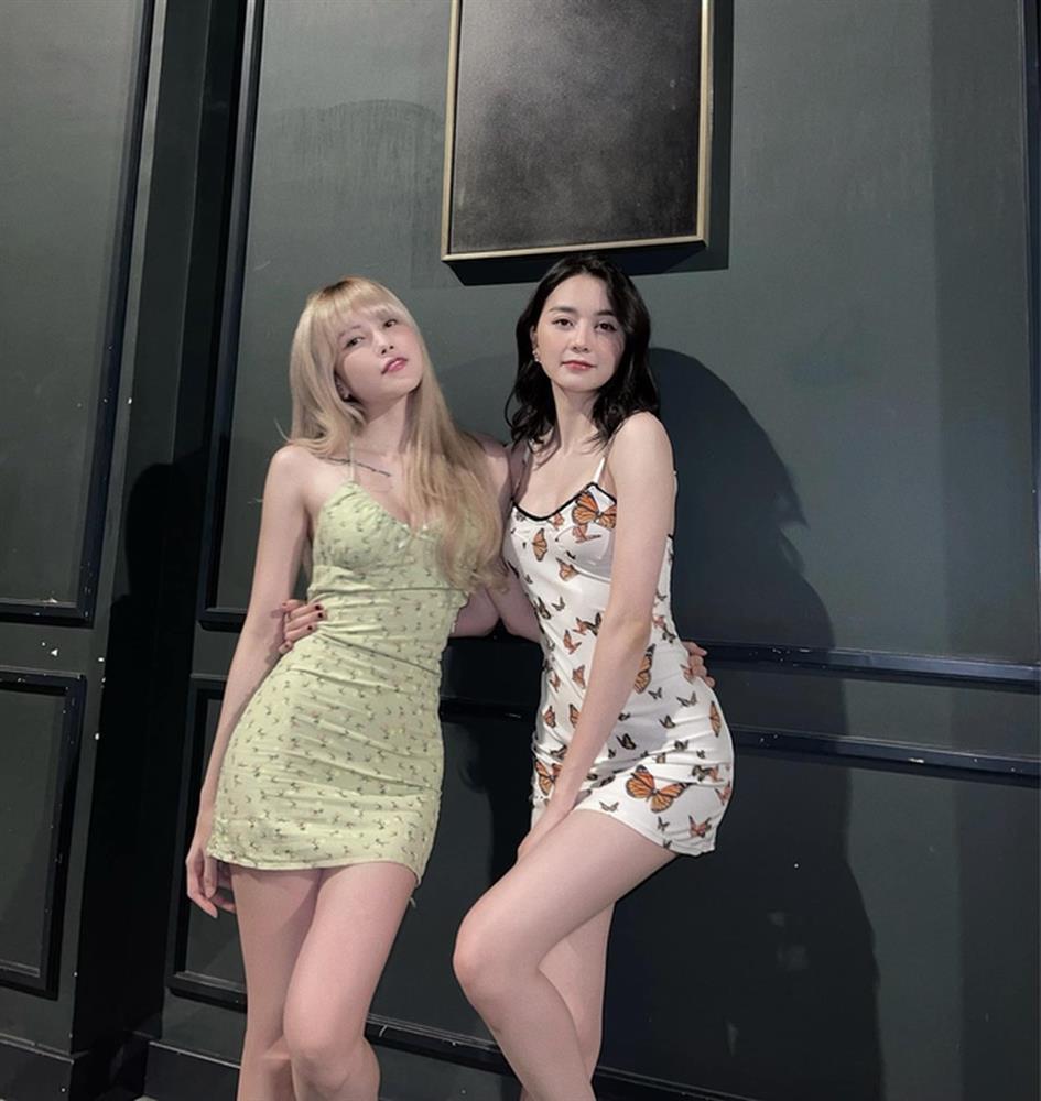 Chị em Thiều Bảo Trâm đua nhau diện bikini đốt mắt khán giả-10