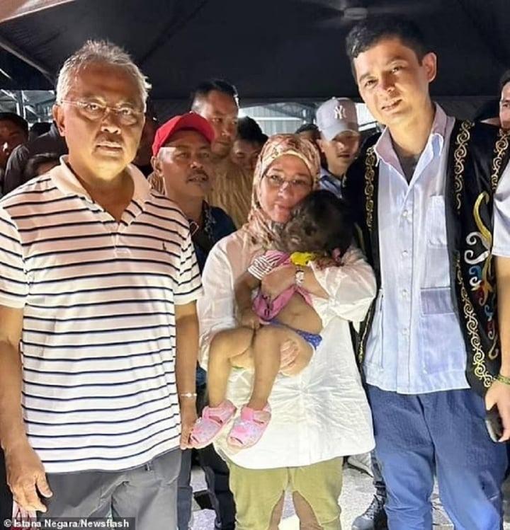 Bé gái người sói được mệnh danh là đứa trẻ đến từ thiên đường-3