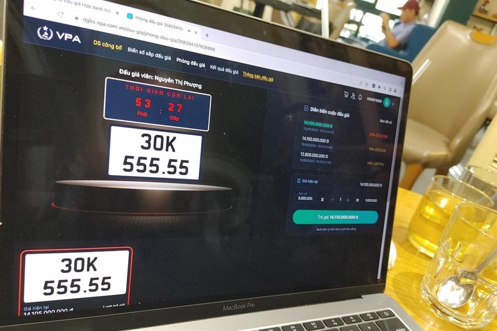 Biển số ô tô ngũ quý 5 Hà Nội được chốt với giá hơn 14 tỷ đồng-1