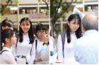 Thấy ảnh Thùy Tiên mặc áo dài đi học, netizen chỉ biết thốt lên 1 câu
