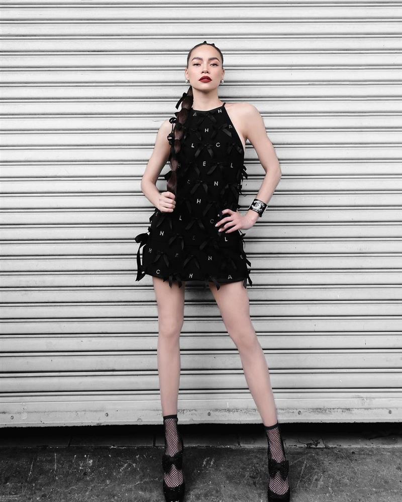 Hồ Ngọc Hà chuộng diện nhiều thiết kế Chanel, Bulgari đắt đỏ-5