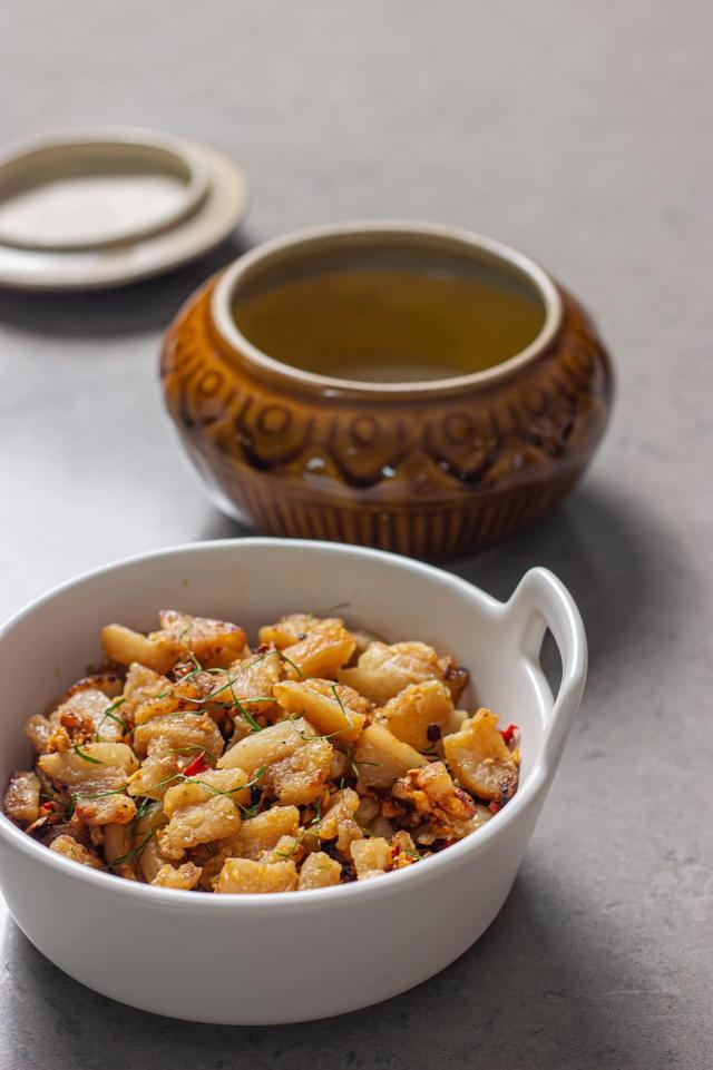 Người đàn ông Mỹ mê tóp mỡ nguyện sống ở Việt Nam và cách làm tóp mỡ cháy tỏi khiến ai ăn cũng ghiền-7