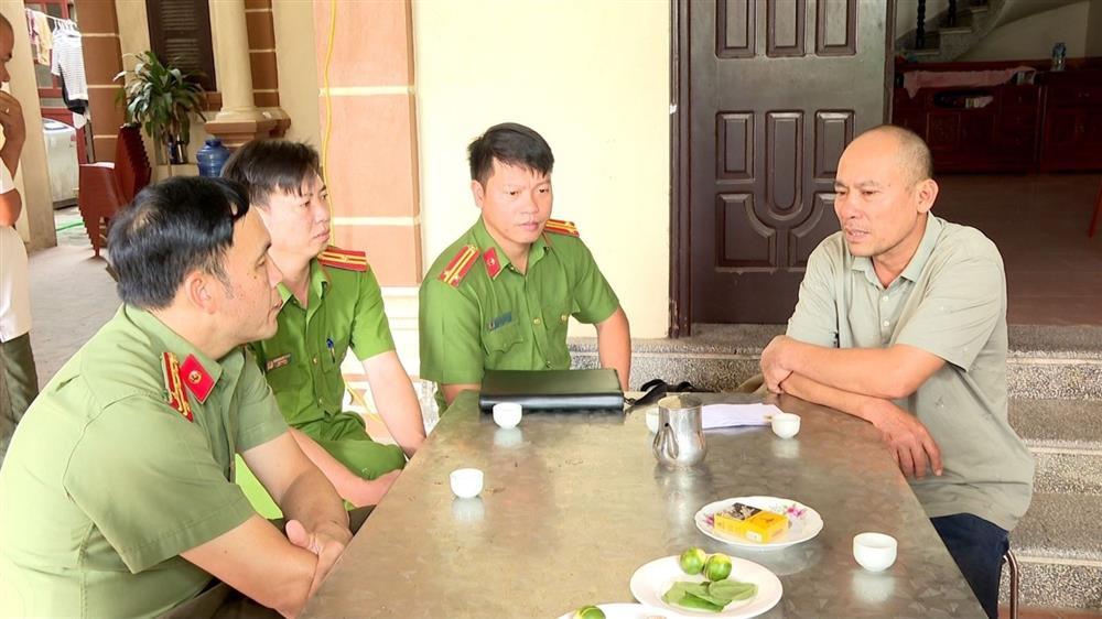 Gia đình nạn nhân vụ cháy chung cư mini cố gắng vượt qua nỗi đau mất con-2