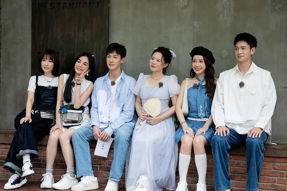 Chi Pu: Bạn trai bị mẹ tôi dọa cho sợ và sau đó rời đi thật nhanh-1