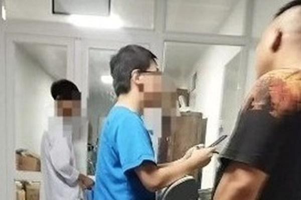 Chồng than chuyện bị ngã xe lên Facebook, vợ bị phạt tiền-2