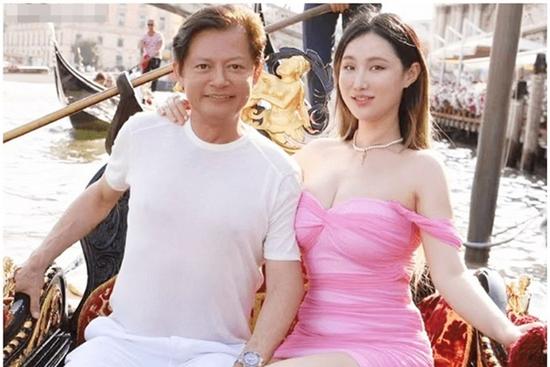 Ca sĩ U70 với bí quyết giúp thể lực dồi dào, cưới vợ trẻ bốc lửa kém 30 tuổi