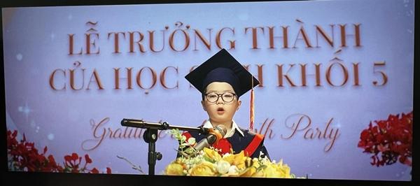 Gia Đình Mình Vui Bất Thình Lình: Kết thúc khiên cưỡng, ép phải vui-1