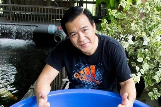 Vừa chia tay vợ xinh đẹp, 'vua cá Koi' bị bôi nhọ danh dự?