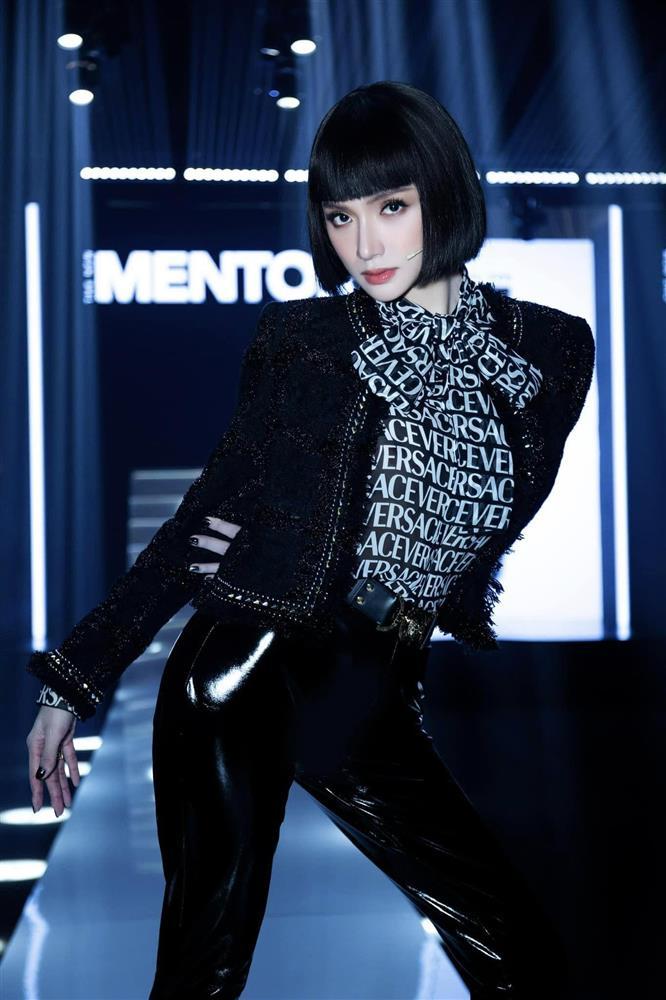 Hương Giang tại The New Mentor: Set đồ rẻ nhất là 121 triệu, tóc giả không dưới 10 triệu-1