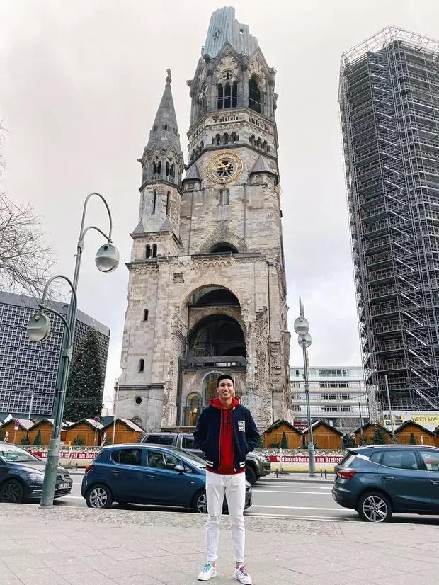 Đoàn Văn Hậu đeo đồng hồ trăm triệu đồng, quần áo cũng vài chục triệu trở lên-7