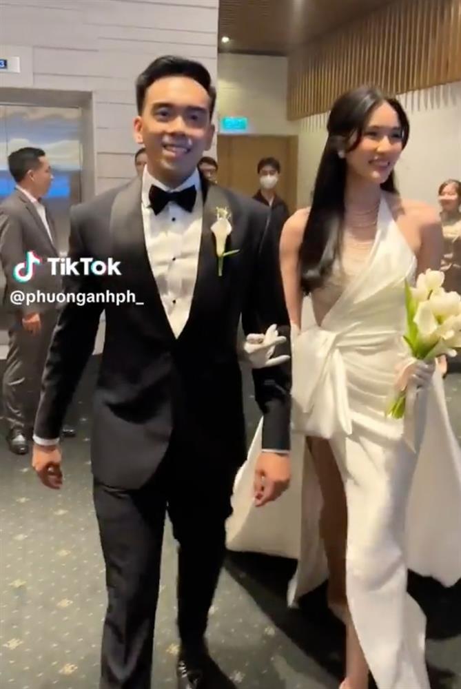 Á hậu Phương Anh cười rạng rỡ, sánh đôi cùng chồng doanh nhân trong đám cưới-2