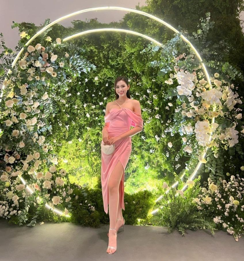 Hoa hậu Thùy Tiên, Tiểu Vy khoe giọng hát trong đám cưới Á hậu Phương Anh-2