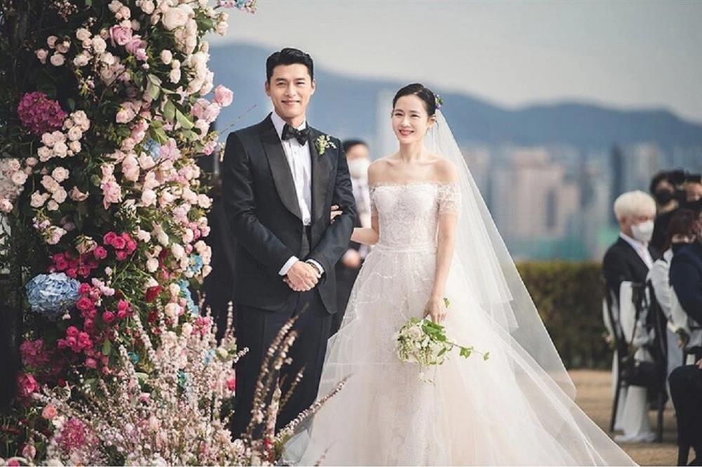 Vợ Hyun Bin Hạ Cánh Nơi Anh tiết lộ mối quan hệ với bố mẹ chồng-1