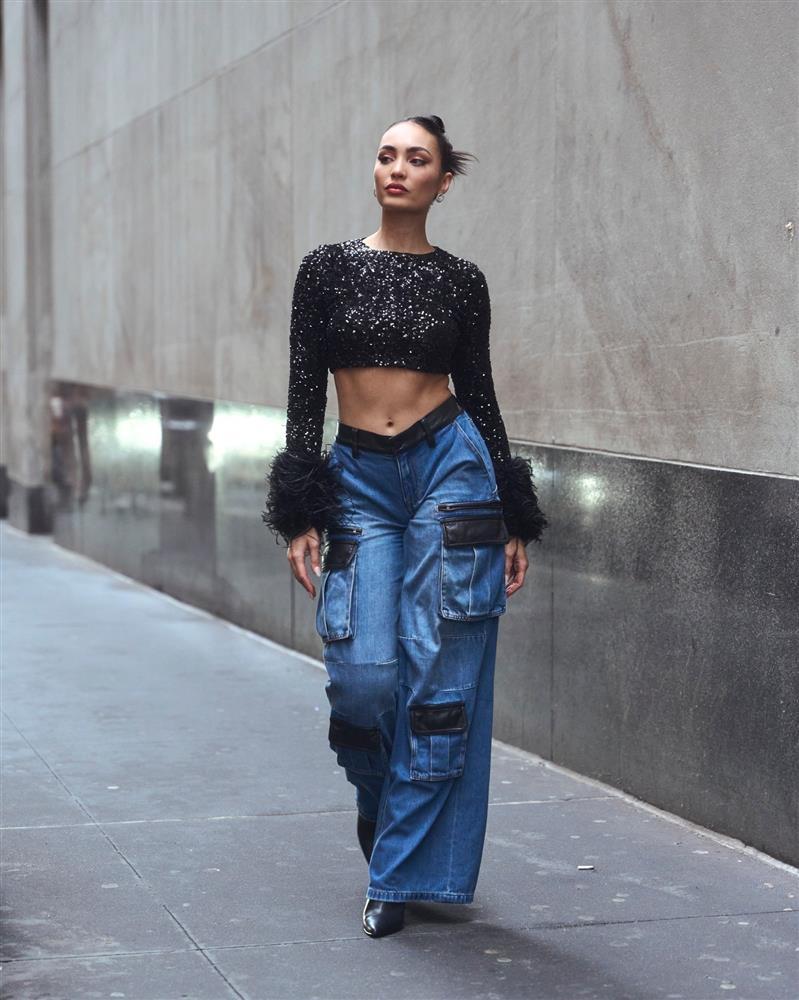 Đương kim Hoa hậu Hoàn vũ diện mốt bra-top ở tiệc từ thiện-8