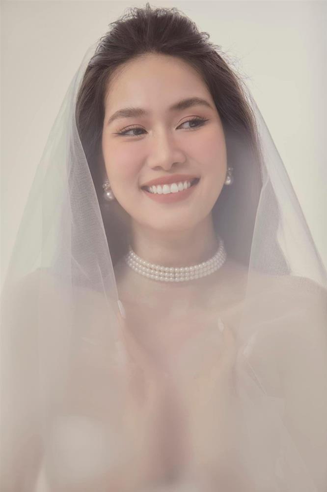 Đám cưới lộng lẫy như cổ tích của Á hậu Phương Anh và chồng doanh nhân-11