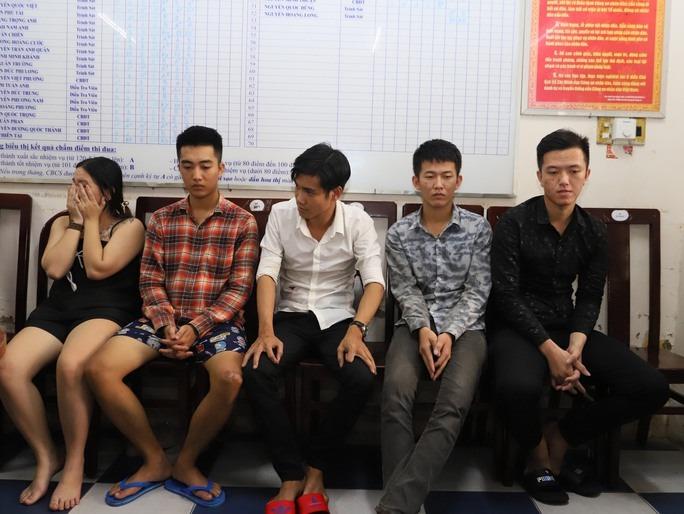 TP HCM: Triệt phá đường dây mại dâm chuyên ép các cô gái chụp ảnh khỏa thân-3