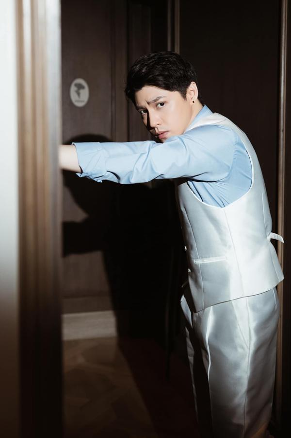 Tuổi U40 Noo Phước Thịnh vẫn chưa phát phì, trẻ đẹp khoe body 6 múi nhờ siết cân-3