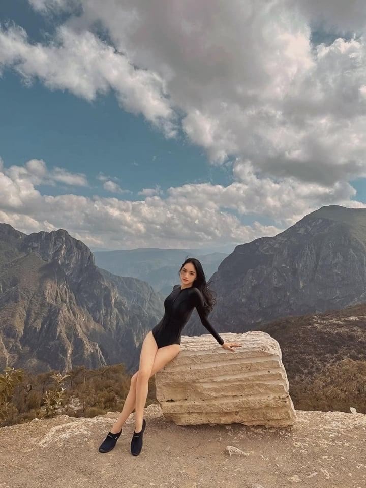 Hương Giang diện áo tắm khoe chân dài, eo thon giữa vùng núi Mexico-2
