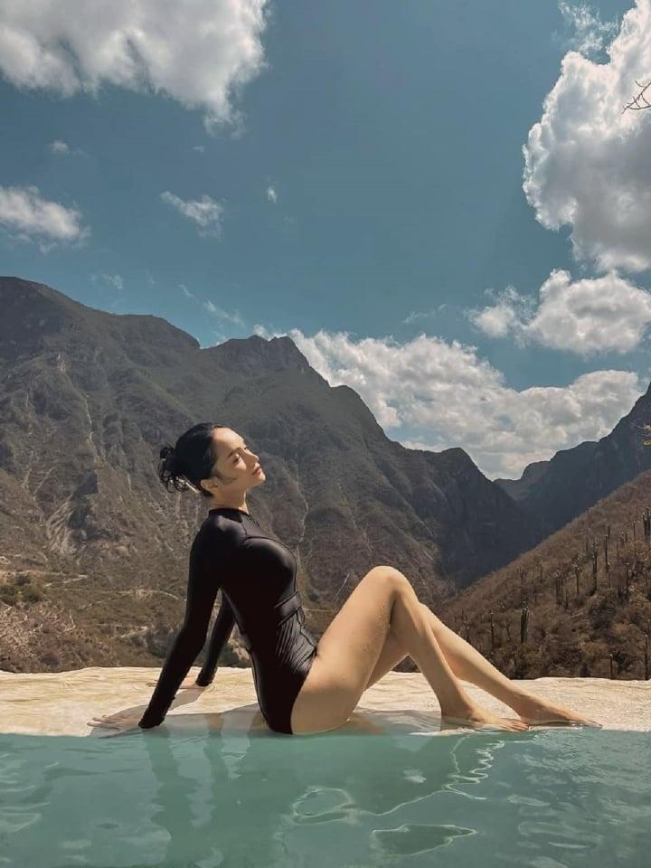 Hương Giang diện áo tắm khoe chân dài, eo thon giữa vùng núi Mexico-4