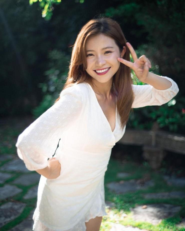 Nữ MC bị đuổi việc vì nhảy theo nhạc của Jisoo (BLACKPINK), làm nghề này để kiếm sống-2