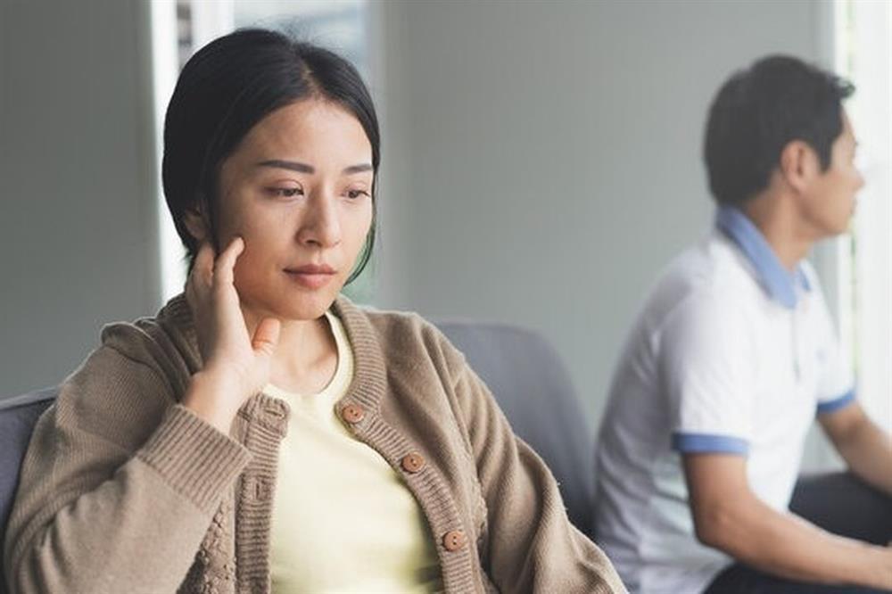 Chỉ vì chồng làm điều này, tôi vội vàng phi tang tờ giấy ly hôn-1