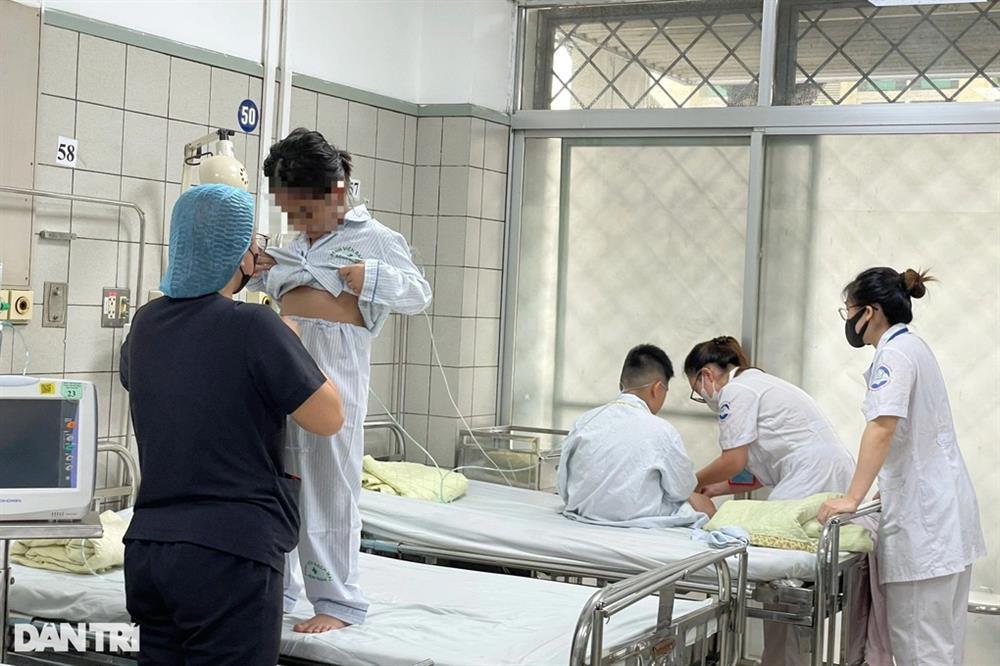 Thiếu tá biên phòng có 2 con tử vong trong vụ cháy chung cư vẫn thở máy-1