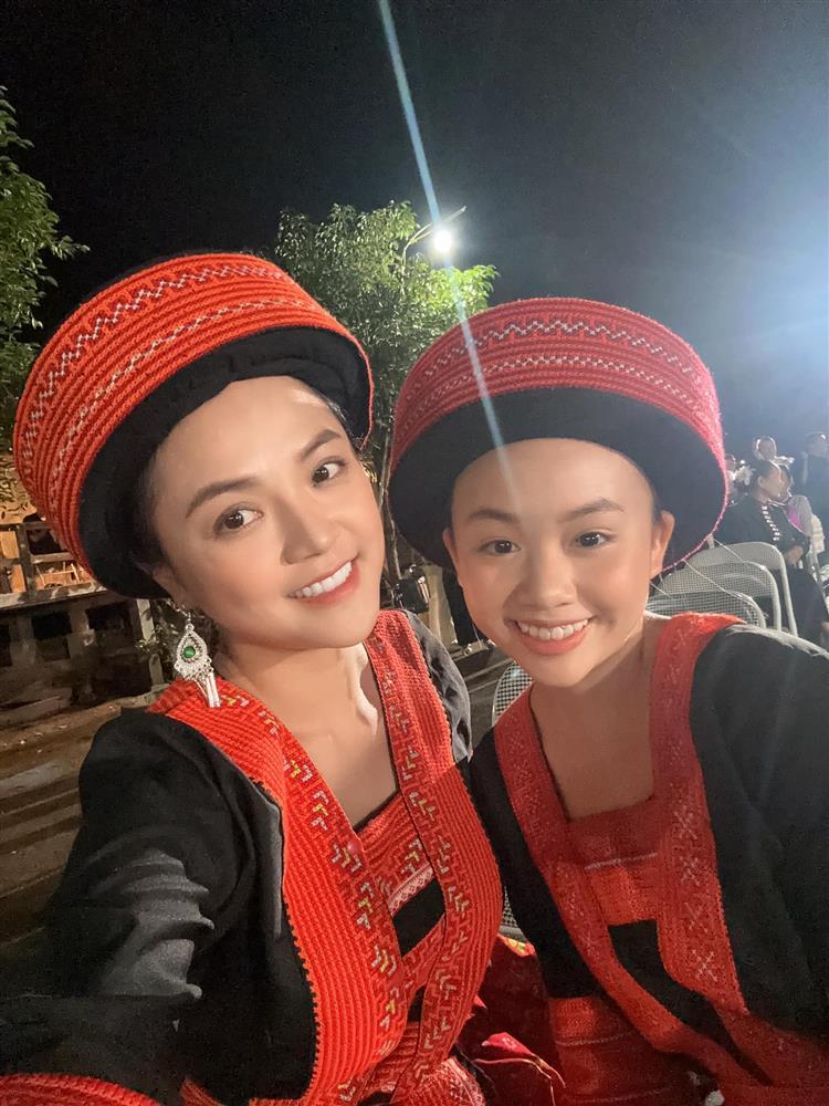 Giao diện mộc mạc của Thu Quỳnh - nữ y tá HMong trong Cuộc Chiến Không Giới Tuyến-3