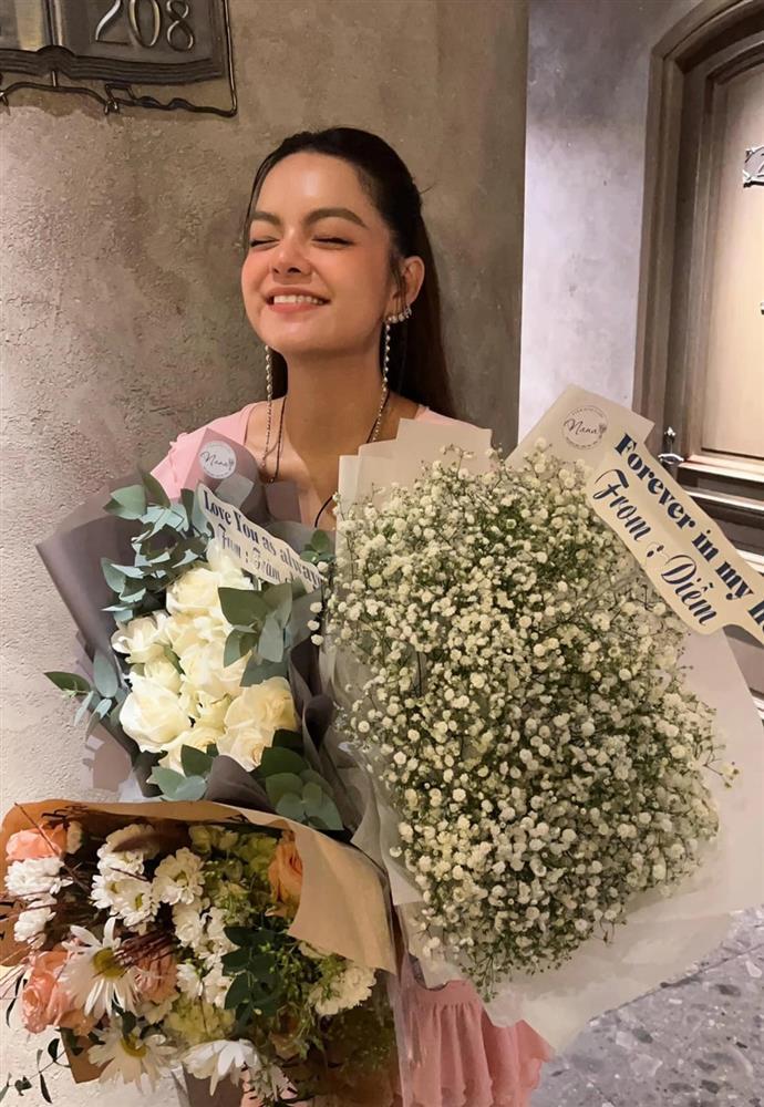 Phạm Quỳnh Anh tuổi 39: Mẹ 3 con gợi cảm, hạnh phúc bên bạn trai kém tuổi-12