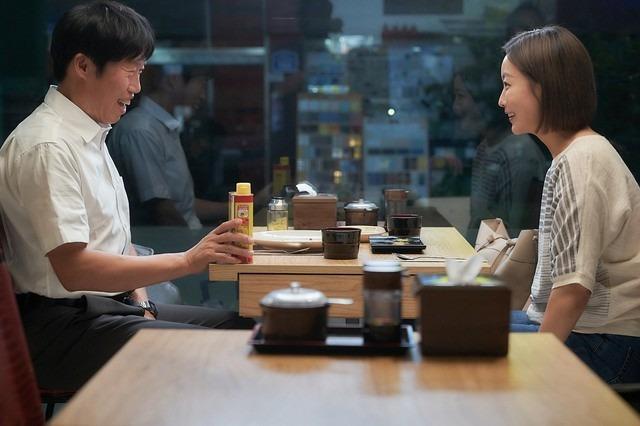 Sự trở lại bất ngờ của quốc bảo nhan sắc Kim Hee Sun-1