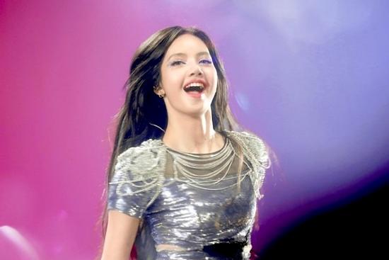 Lisa (BlackPink) ký hợp đồng với công ty Mỹ?