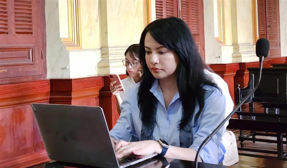 Đại gia Đức An khẳng định Ngọc Thúy tay trắng khi kết hôn-1