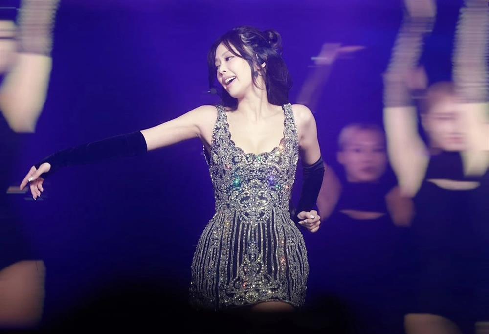 Blackpink khoe đường cong nóng bỏng tại đêm diễn Born Pink cuối-1