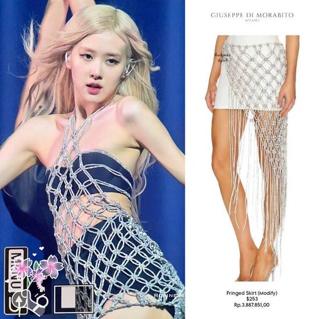 Đồ hiệu giá 1,49 tỷ đồng của BlackPink trong đêm diễn cuối-12