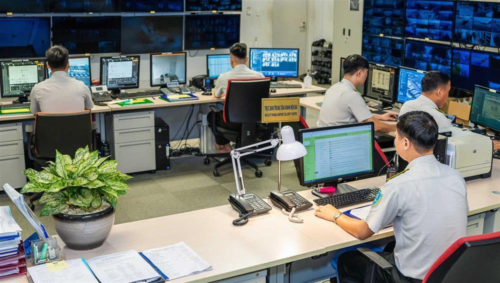 Hành khách lại cầm nhầm tài sản của người khác ở sân bay Nội Bài-1