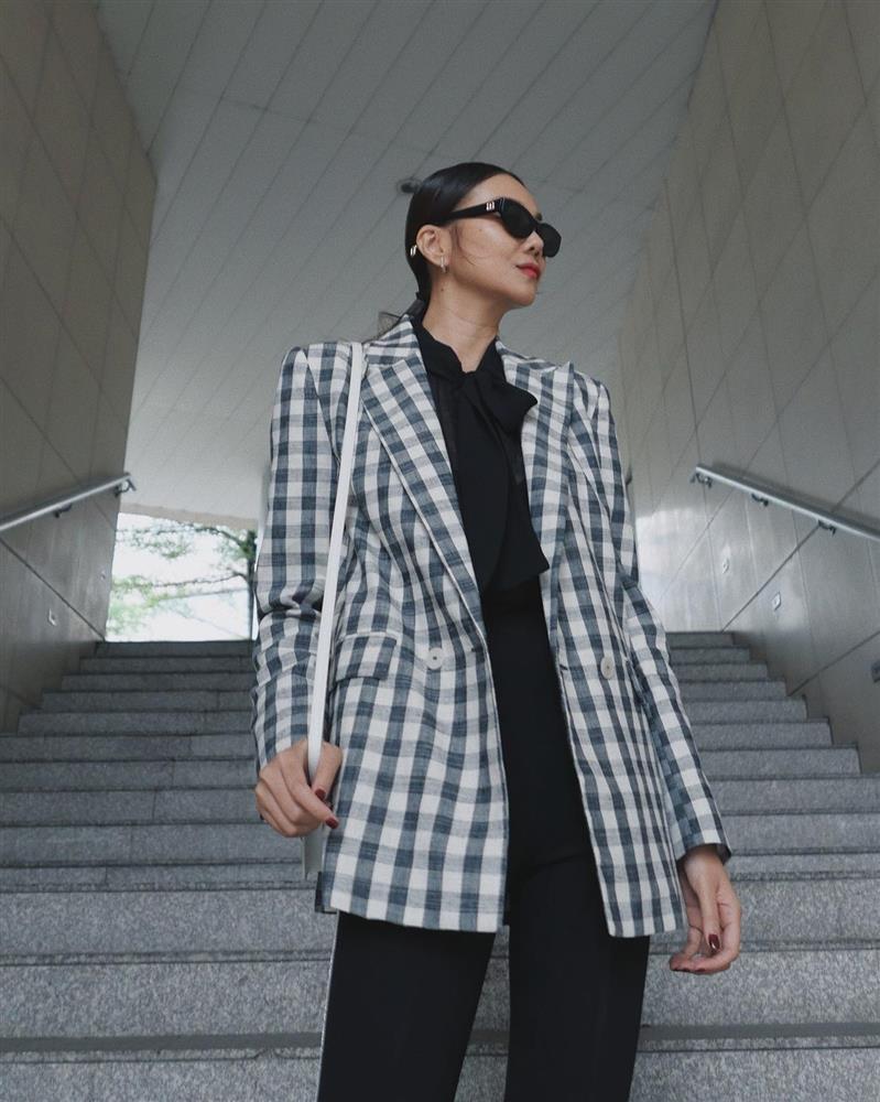 Mỹ nhân Việt trẻ hóa phong cách hiệu quả nhờ 5 món thời trang-2