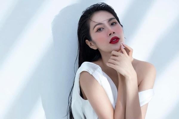 Ca sĩ Thủy Tiên tuổi 37: Bán hàng online, ở biệt thự xa hoa-18