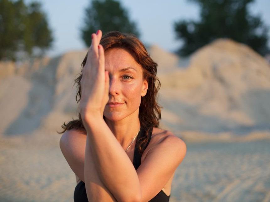 6 bài tập cổ tay dành cho những người dùng máy tính thường xuyên-4