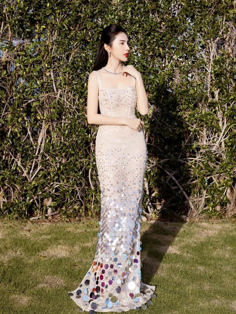 Ca sĩ Thủy Tiên tuổi 37: Bán hàng online, ở biệt thự xa hoa-4