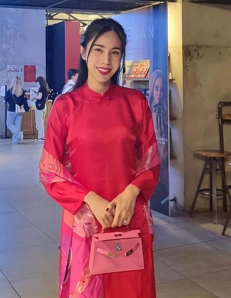 Ca sĩ Thủy Tiên tuổi 37: Bán hàng online, ở biệt thự xa hoa-16