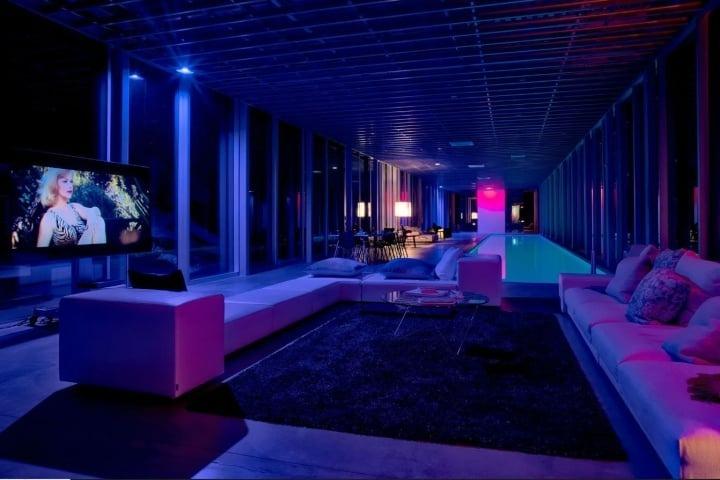 Cận cảnh nhà vô hình ẩn mình giữa sa mạc, 1 đêm thuê giá hơn trăm triệu-5