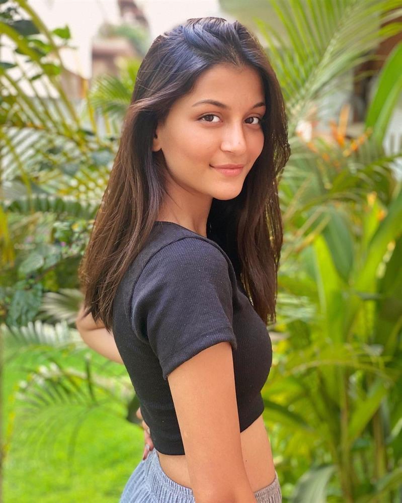 Mặt mộc của tân Hoa hậu Hòa bình Ấn Độ-3