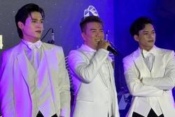 Đàm Vĩnh Hưng xuất hiện, nói gì trước giờ dự phiên tòa xử bà Phương Hằng?