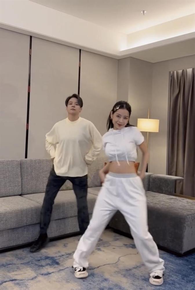 Chi Pu hé lộ mối quan hệ với Amber, fan rần rần đẩy thuyền-3