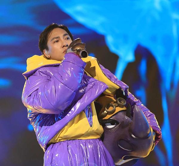 Ca Sĩ Mặt Nạ: 4 cố vấn đoán trượt, chào thua trước Tê Giác Ngộ Nghĩnh-2