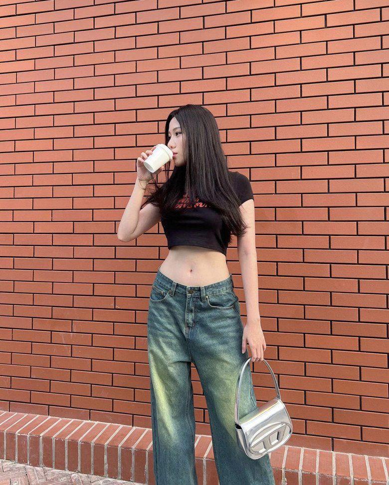 Sau khi giảm 12kg, em gái Trấn Thành chăm mặc khoe eo mix túi hiệu lên tay-5